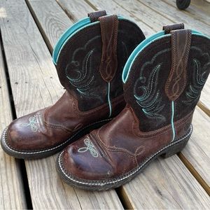 Ariat Western Short Ankle Cowboy Boots Women’s 9